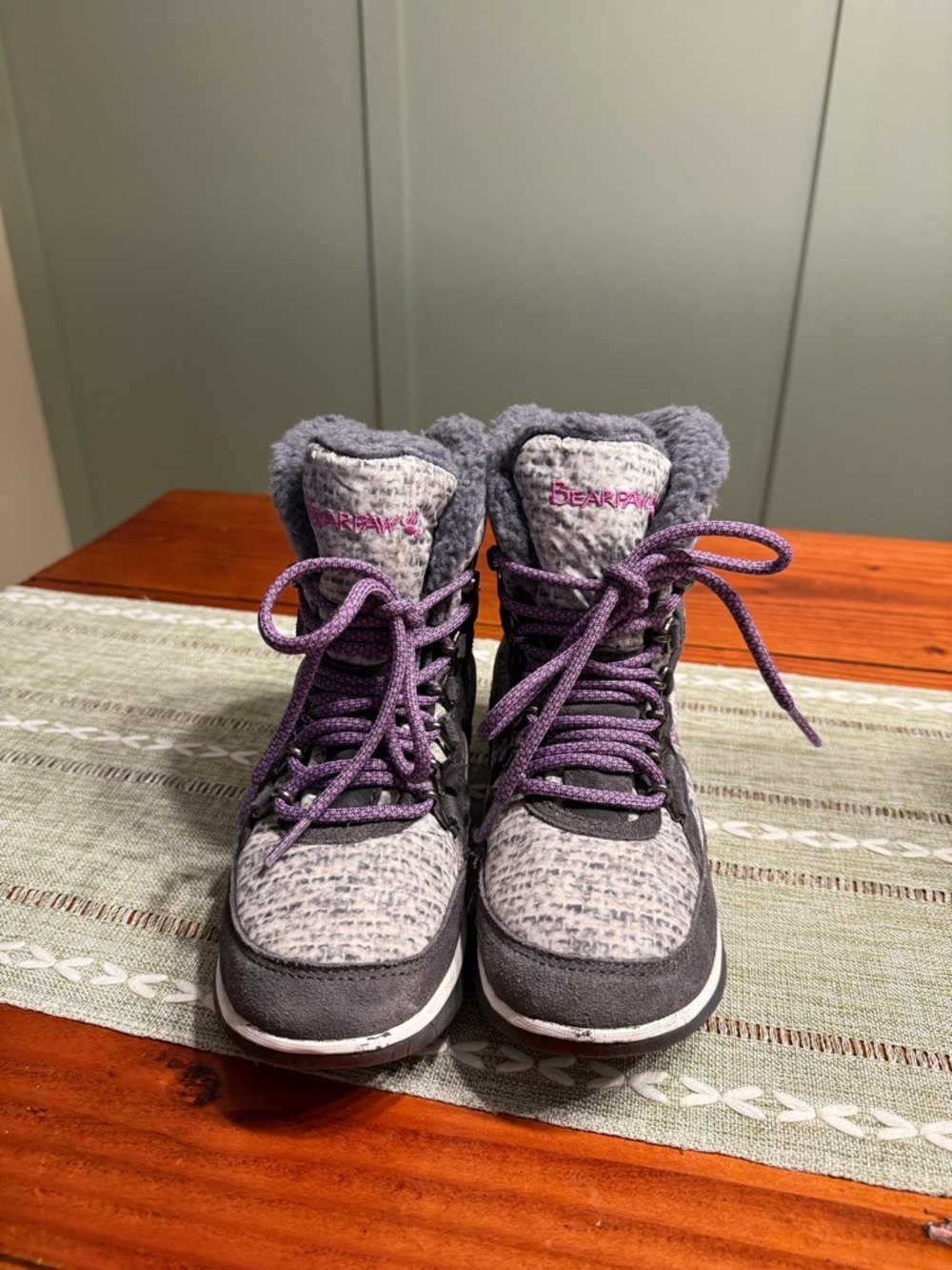 BearPaw Women's Charcoal Gray & Purple Winter Snow Rain Ruby Lace-up Boots Sz 5